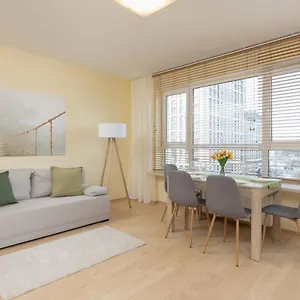 Praga Family With Parking By Renters Warszawa